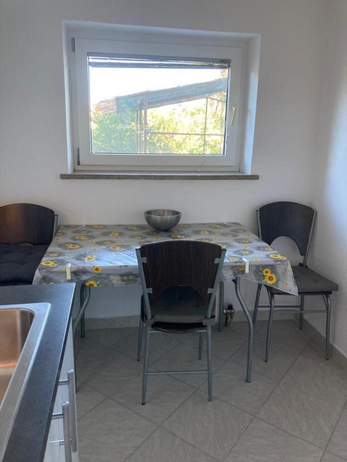 Ferienwohnung Apartma Mari Lucija Exterior foto